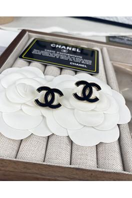シャネル レディースブラックエナメルのC文字スタッドピアス