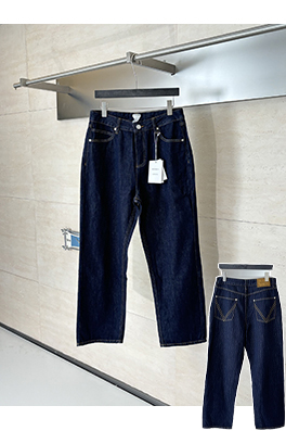 ボッテガヴェネタ クラシックな織りレザーウォッチポケットジーンズ