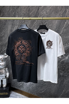 クロムハーツ ウォッシュとダメージをしたクラシックな馬蹄刺繍の半袖Tシャツ