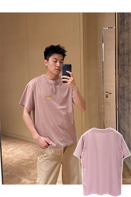 ルイヴィトンスーパーコピー レザーロゴ半袖Tシャツ