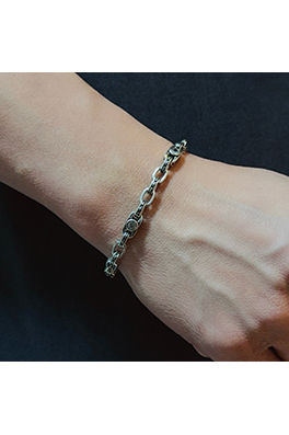 クロムハーツ クラシックなブレスレット