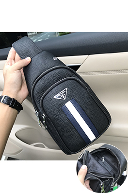 プラダスーパーコピー 新しいメンズチェストバッグ