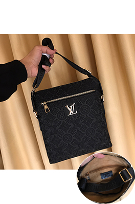 ルイヴィトン ラグジュアリークラシックメンズバッグ