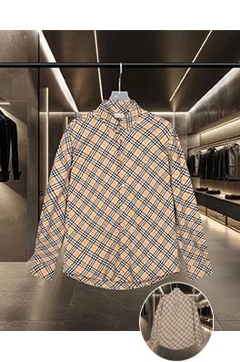 バーバリー 胸元に盾の刺繍と細かいチェック柄を施した長袖シャツ