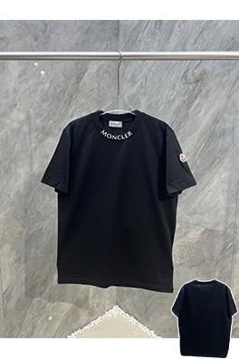 モンクレールブランドスーパーコピー Moncler 襟にブランドロゴプリントがった半袖Tシャツ