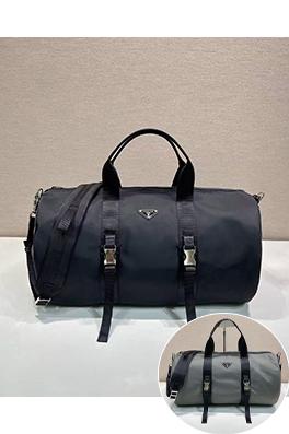 プラダ 新しい旅行バッグ