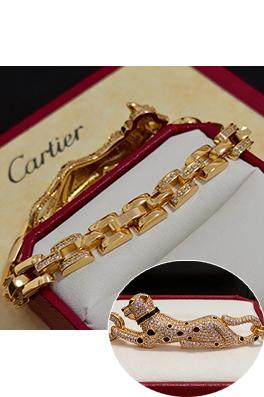 カルティエ ダイヤモンドがちりばめられたパンサーのブレスレット