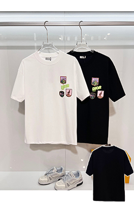 ディオールコピー 緑の1947バッジCDの刺繍ロゴ入り半袖Tシャツ