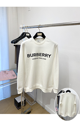 バーバリー BURBERRY フロント胸にプレミアムプリントのレターロゴが入ったクルーネックスウェットシャツ