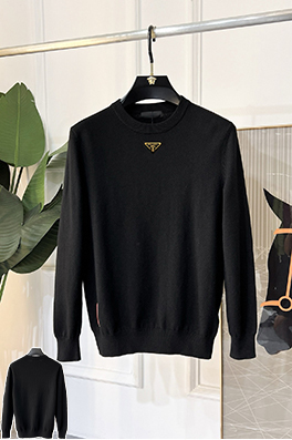 プラダスーパーコピー トライアングルロゴクルーネックセーター