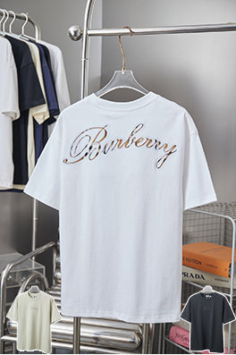 バーバリー チェック柄の筆記体ロゴ半袖Tシャツ