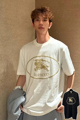 バーバリーブランドスーパーコピー ウォーホース ロゴ フォームプリント 半袖Tシャツ