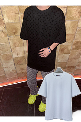 ルイヴィトンブランドスーパーコピー オールロゴフロック半袖Tシャツ