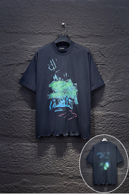 バレンシアガブランドコピー Balenciaga クラシックなダメージのホワイトインクグラフィティ半袖Tシャツ