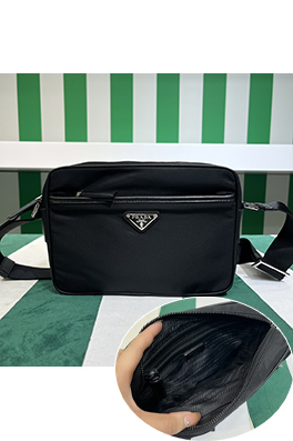 プラダブランドスーパーコピー 塩をテーマにしたカレッジスタイルのナイロンバッグ