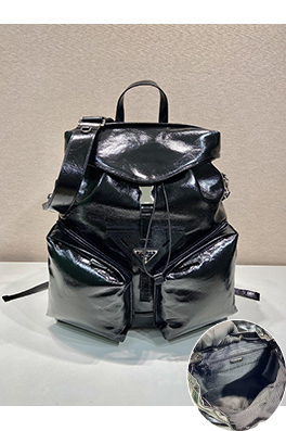 プラダ ランウェイバックパック