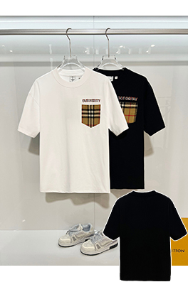 バーバリースーパーコピー BURBERRY パッチワークチェック柄のシールドにぼやけた刺繍ロゴの半袖Tシャツ