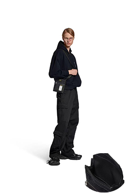 バレンシアガ BALENCIAGA スタイリッシュな小型クロスボディバッグ