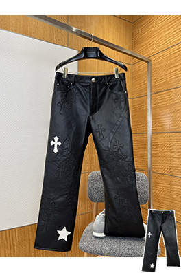 クロムハーツ クロス柄の本革パンツ