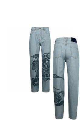 バーバリーブランドスーパーコピー ウォーホースプリントパッチ付きヴィンテージウォッシュドデニムジーンズ