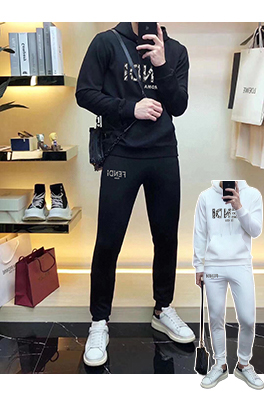 フェンディ FENDI 新作のフード付きスウェットシャツとパンツのセット
