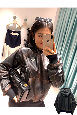 プラダ ダメージのフード付きレザープルオーバージャケット