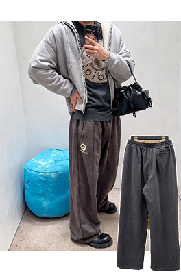 アクネストゥディオズコピー Acne Studios ダメージのロゴ入りパンツ