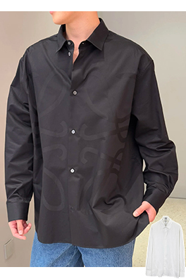 ロエベブランドスーパーコピー ダークカラーの柄入り長袖シャツ