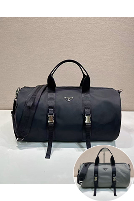 プラダ 新しい旅行バッグ