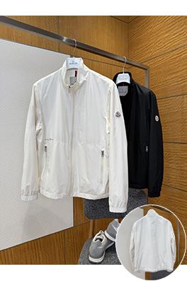 モンクレール 袖にパッチが付いた軽量スタンドカラーのカジュアルジャケット