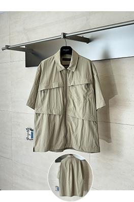 ルイヴィトン カーキ色の機能性軽量ナイロン製半袖シャツ