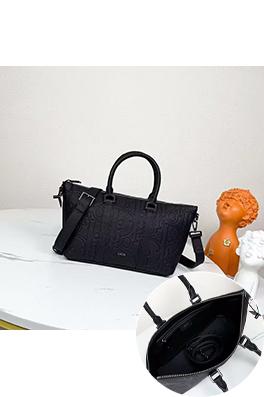 ディオールブランドコピー クラシックでスタイリッシュな全面ロゴ入りクラッチバッグ／ショルダーバッグ