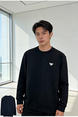 プラダコピー 三角形のロゴ入りクルーネックのスウェットシャツ