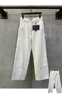 プラダブランドスーパーコピー 三角形の革製ワークジーンズ