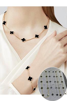 ヴァンクリーフ&アーペルズ レディースファッションネックレス