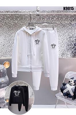 ヴェルサーチ VERSACE 新モデル人気のフード付きジップアップスウェットシャツとパンツのセット