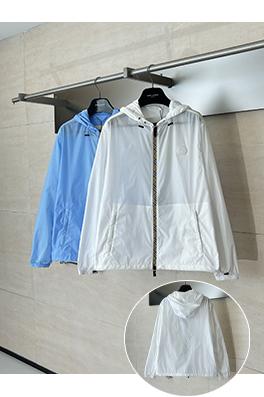 バーバリー チェック柄トリムのナイロンフード付き日焼け防止ジャケット