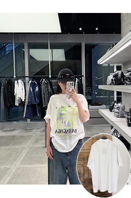 バレンシアガ Balenciaga アーティスティックプリントの半袖Tシャツ