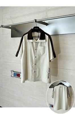 ルイヴィトンブランドスーパーコピー LOUIS VUITTON 新作カラーブロック織りリボンロゴ入り半袖シャツ