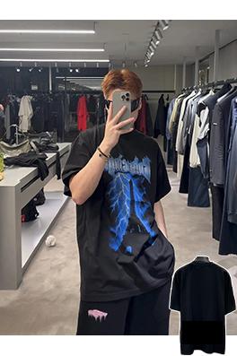 バレンシアガ BALENCIAGA 新モデルゴシックスタイルのゴシック文字プリントダメージの半袖Tシャツ