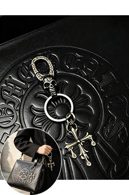 クロムハーツ ゴールドトーンのダイヤモンドがちりばめられたクロスのキーホルダー