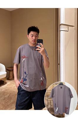 ルイヴィトンスーパーコピー 刺繍ロゴ入りインクが飛び散ったデザインの半袖Tシャツ