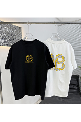 バレンシアガ BALENCIAGA 新モデル半袖Tシャツ