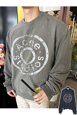 アクネストゥディオズ Acne Studios ダメージのロゴ入りスウェットシャツ
