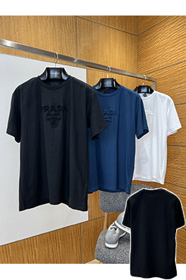 プラダコピー PRADA エンボスロゴ入りクルーネック半袖Tシャツ