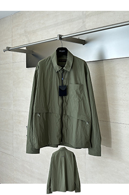 ルイヴィトンコピー オリーブグリーンの機能な襟付きジップアップジャケット