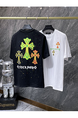 クロムハーツコピー カラフルなクロスとサンスクリット語の手描きグラフィティがプリントされた半袖Tシャツ