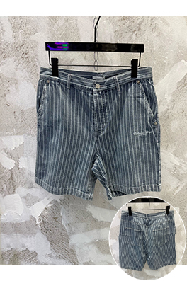 ディオールスーパーコピー Christian Dior Couture ストライプ柄の薄デニムショートパンツ