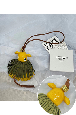 ロエベスーパーコピー Puzzle クラシック10周年の限定スプライトキーホルダー