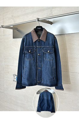 ルイヴィトン モノグラム入りのレザートリムと袖口襟があしらわれたデニムジャケット